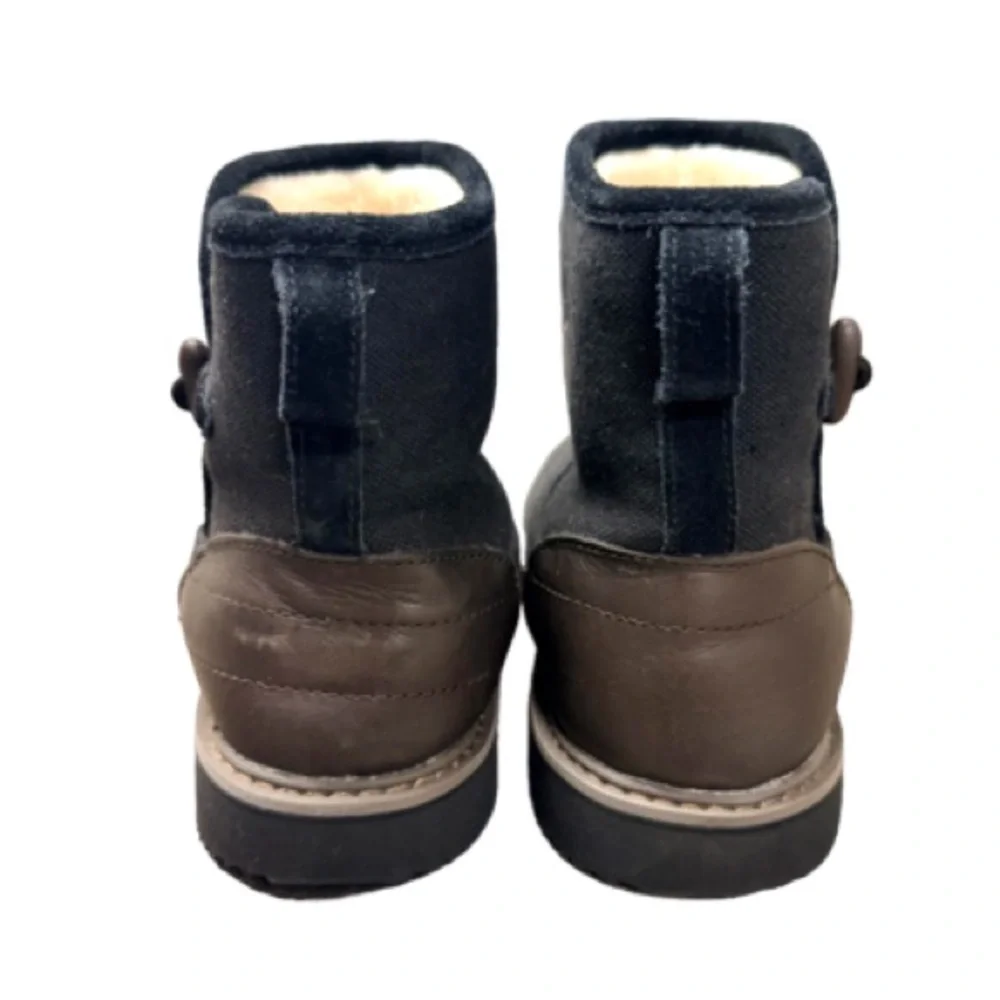 Sanuk LIKE NEW Cozy Vibe Surf Check SI Ankle Boots Size 7 - Indoor/Outdoor